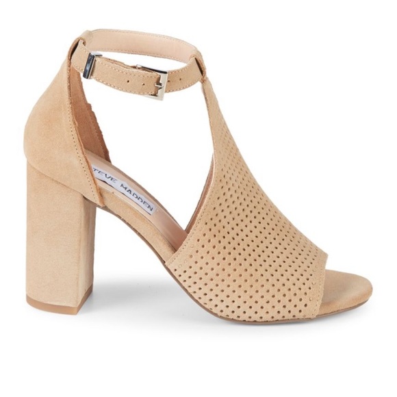STEVE MADDEN Reese Sand Suede Cutout Sandals - Picture 2 of 8